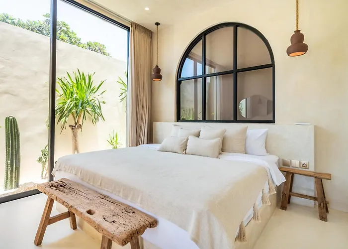 Casa Admire