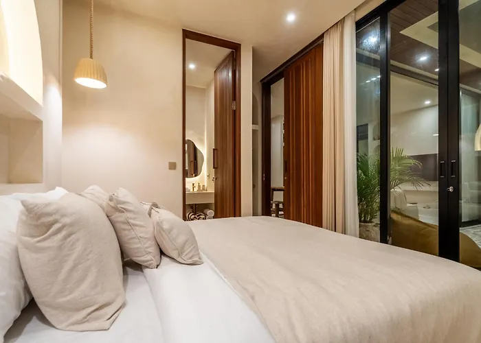 Casa Admire Villa *